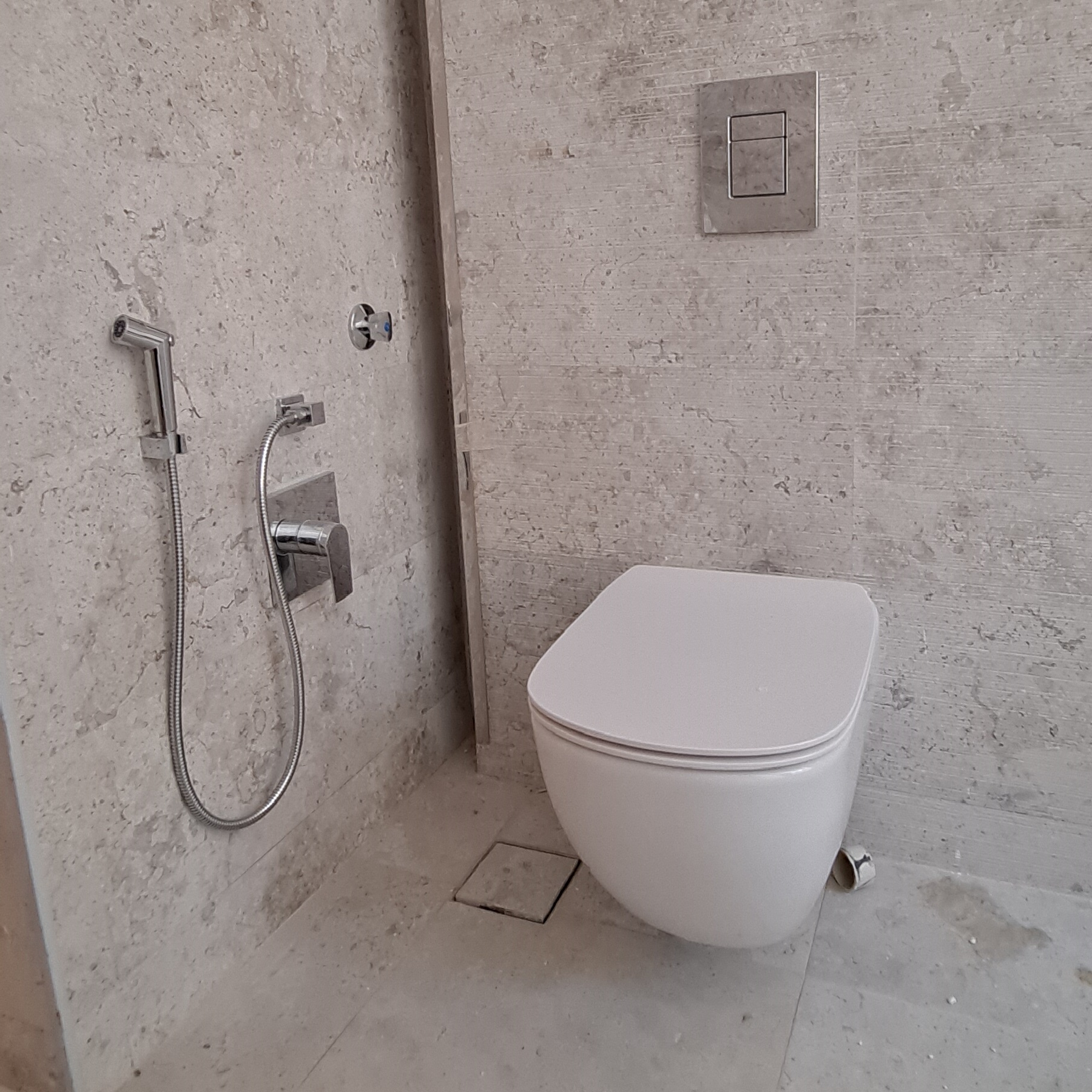 تركيب كرسي حمام معلق تركيب كرسي حمام معلق